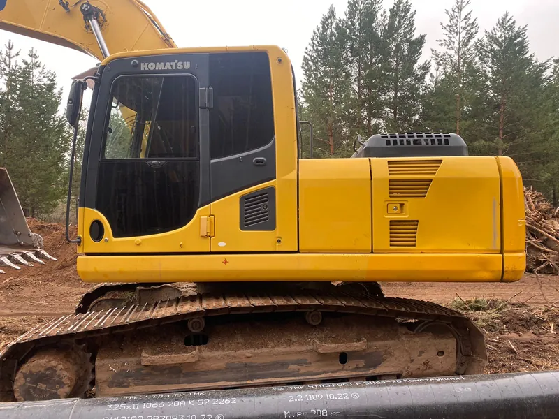 Гусеничный экскаватор Komatsu PC200-8 в аренду