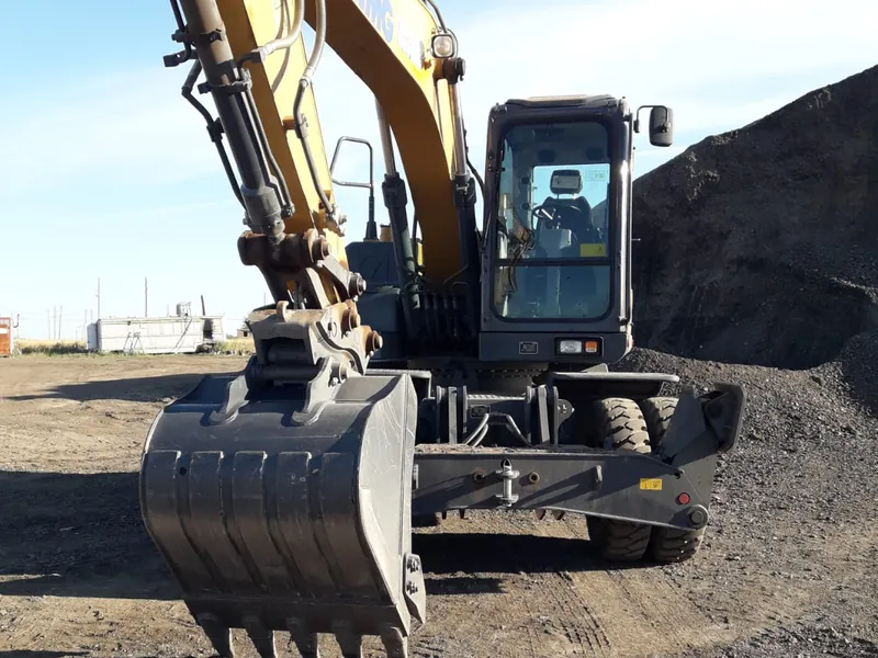 Колёсный экскаватор XCMG XE150WD в аренду в Самаре